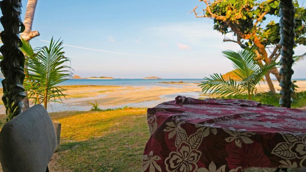 Yasawa Homestays Naisisili Exterior photo
