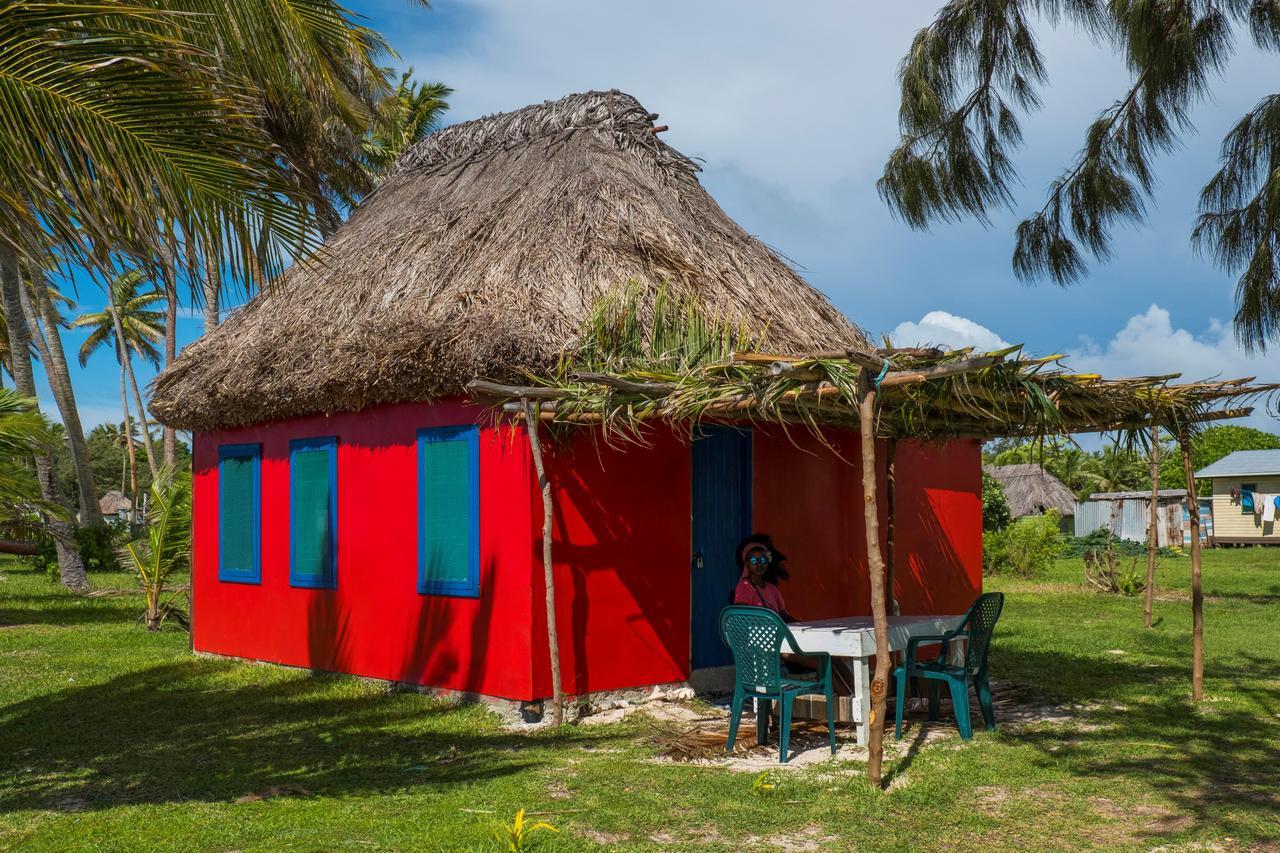 Yasawa Homestays Naisisili Exterior photo