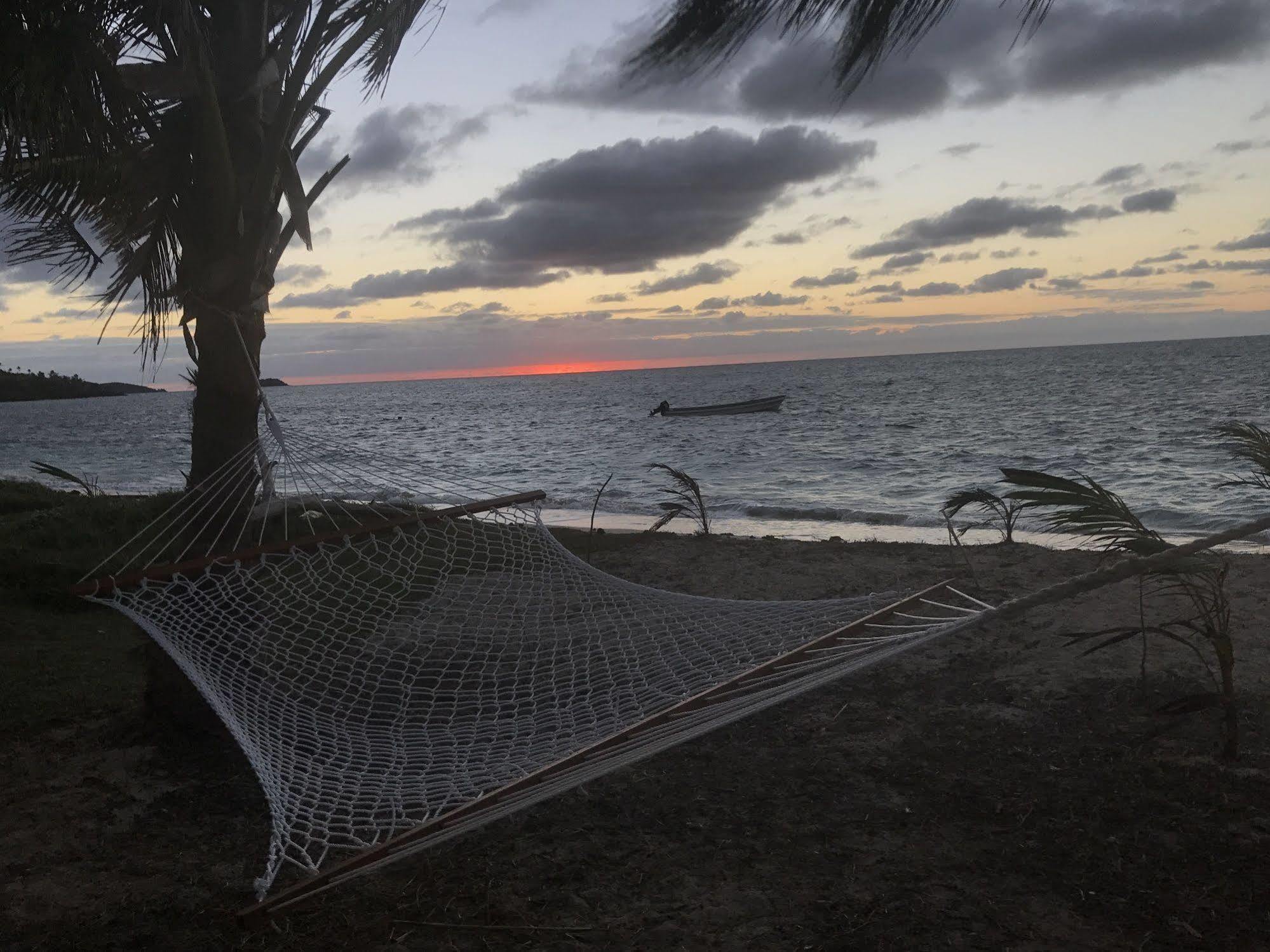 Yasawa Homestays Naisisili Exterior photo