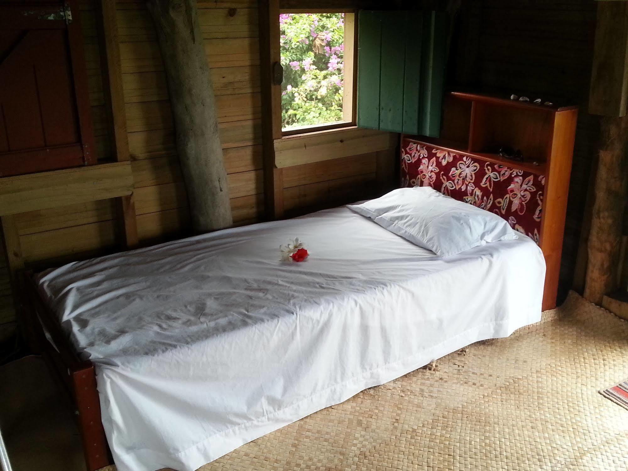 Yasawa Homestays Naisisili Exterior photo